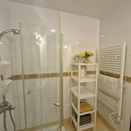 Casa *