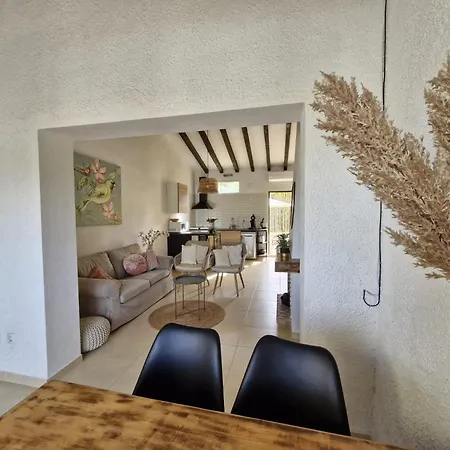 Casa *